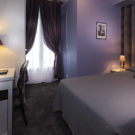 Donjon Hotel 2*
