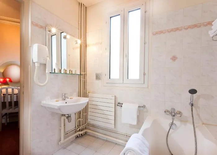 Donjon Ξενοδοχείο Βενσέν